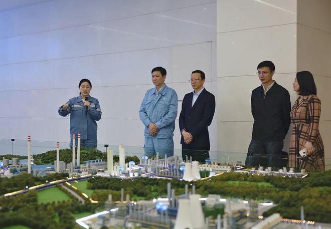 检察机关到川维化工开展知识产权检察“护企助创”回访活动(图2)